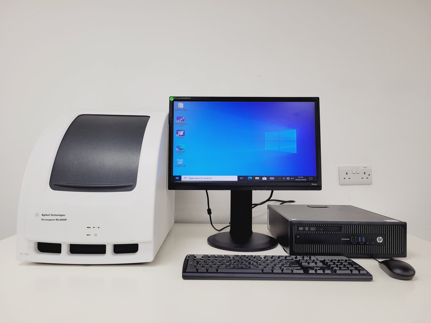 Image of Stratagene MX3000P Multiplex Quantitative RT- PCR System  Lab