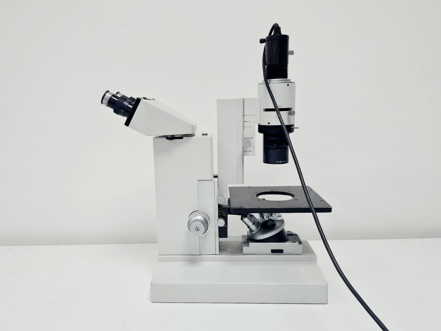Image of Leitz Diavert Inverted Microscope Lab