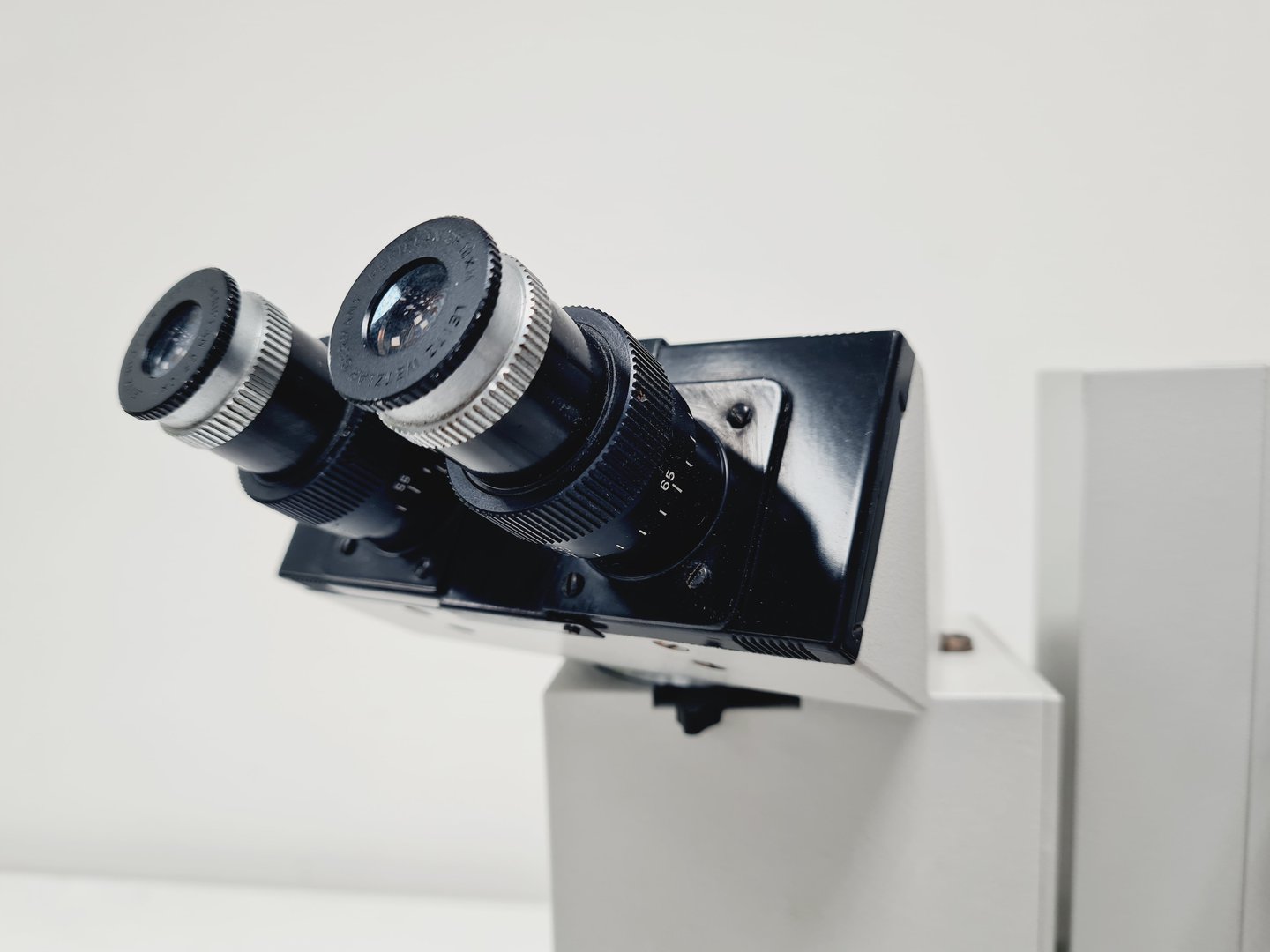 Image of Leitz Diavert Inverted Microscope Lab