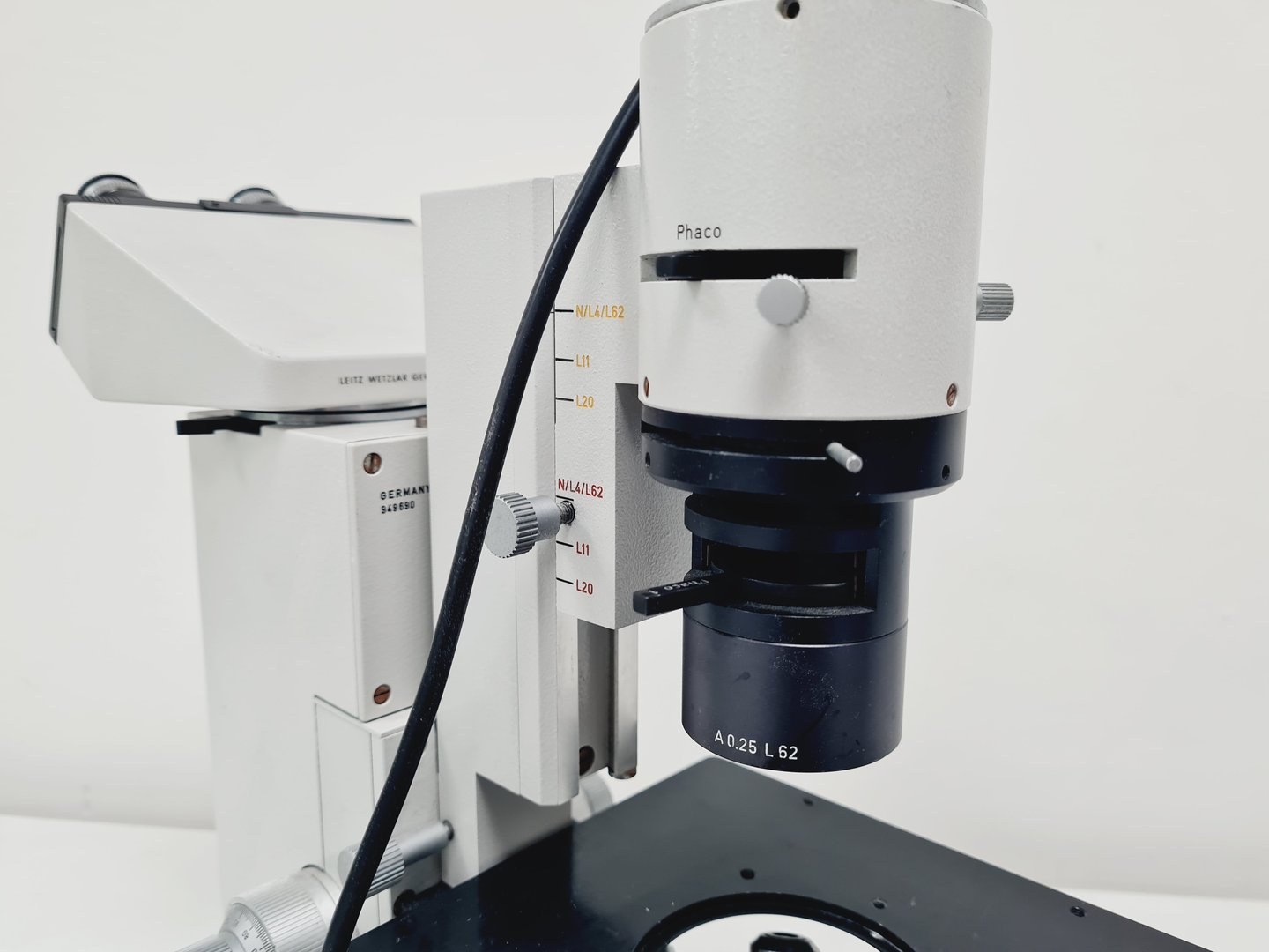 Image of Leitz Diavert Inverted Microscope Lab