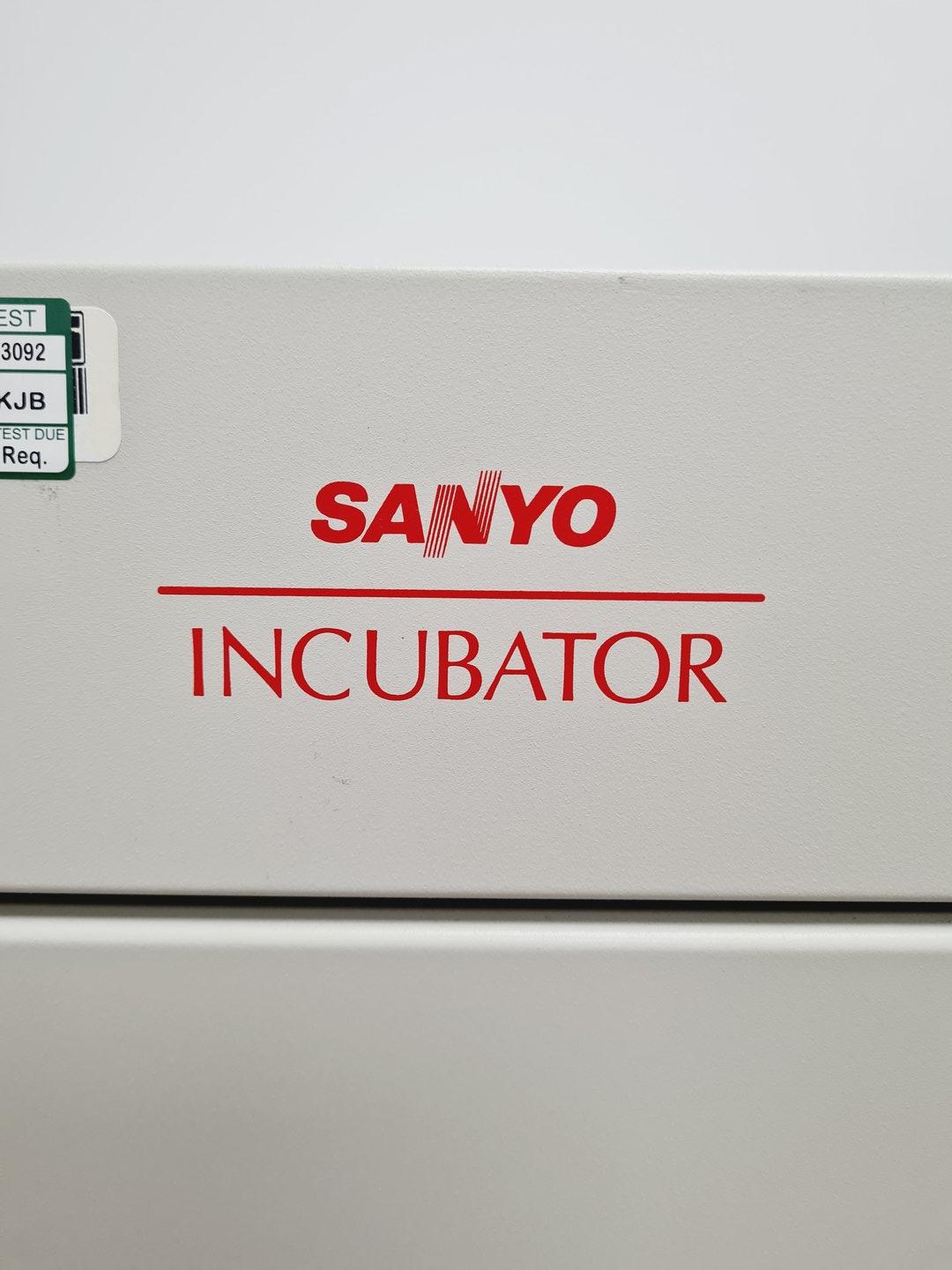 Image of Sanyo MIR-253 Cooling Laboratory Incubator Lab