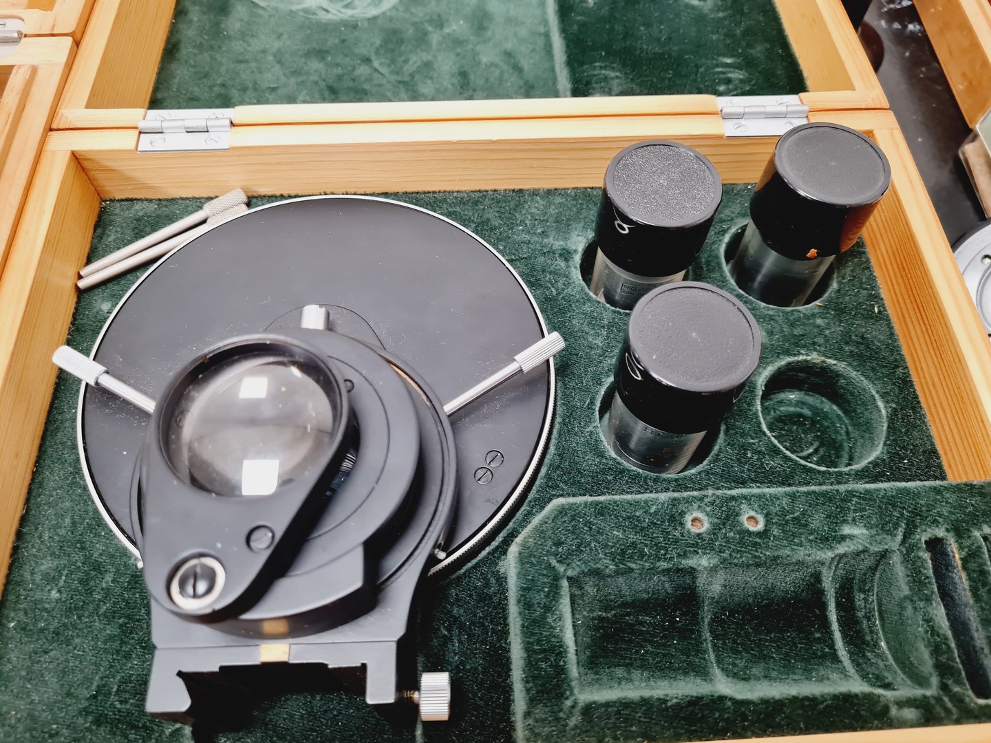 Image of Zeiss Ulraphot Vintage Photographic Microscope With Lot Of Accessories + Desk