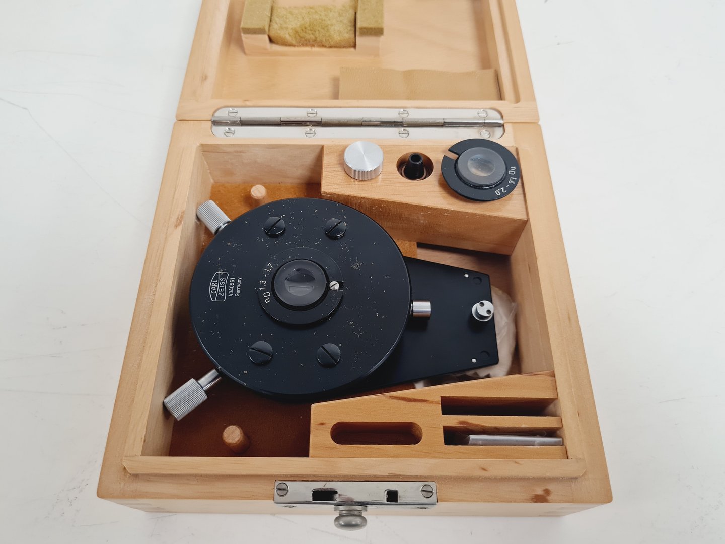 Image of Zeiss Ulraphot Vintage Photographic Microscope With Lot Of Accessories + Desk