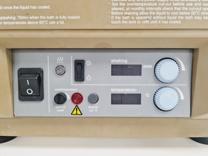 Thumbnail image of Grant OLS 200 Shaking Waterbath Lab