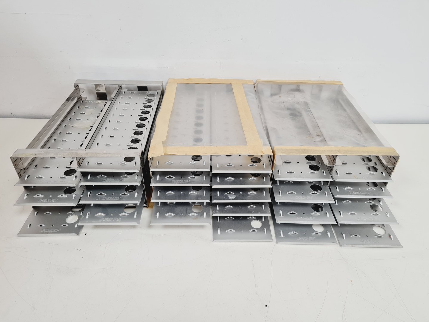 Vysis Laber Vysis VP 2000 Processor Genetic Analysis System Lab