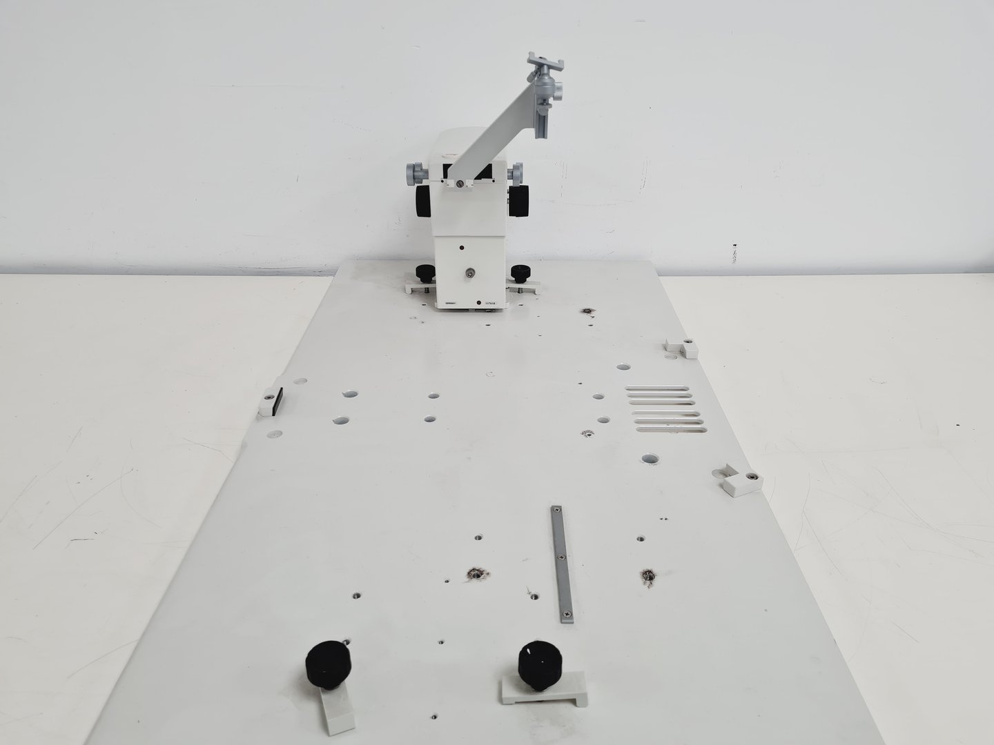 Image of Leica Microscope Micromanipulator with Stand Lab