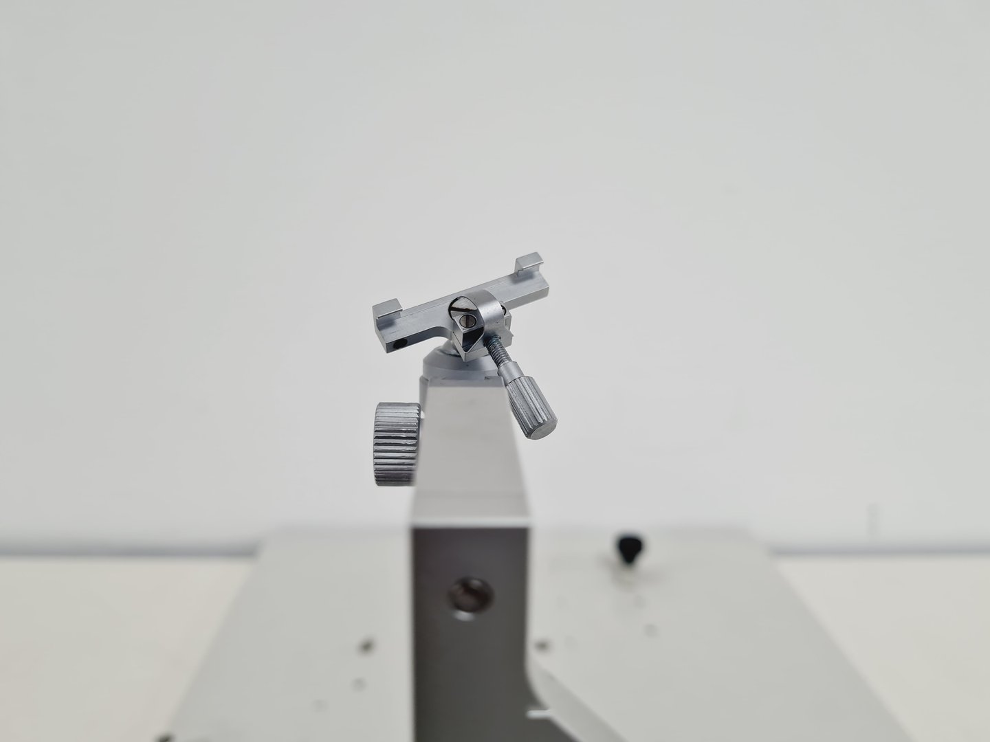 Image of Leica Microscope Micromanipulator with Stand Lab