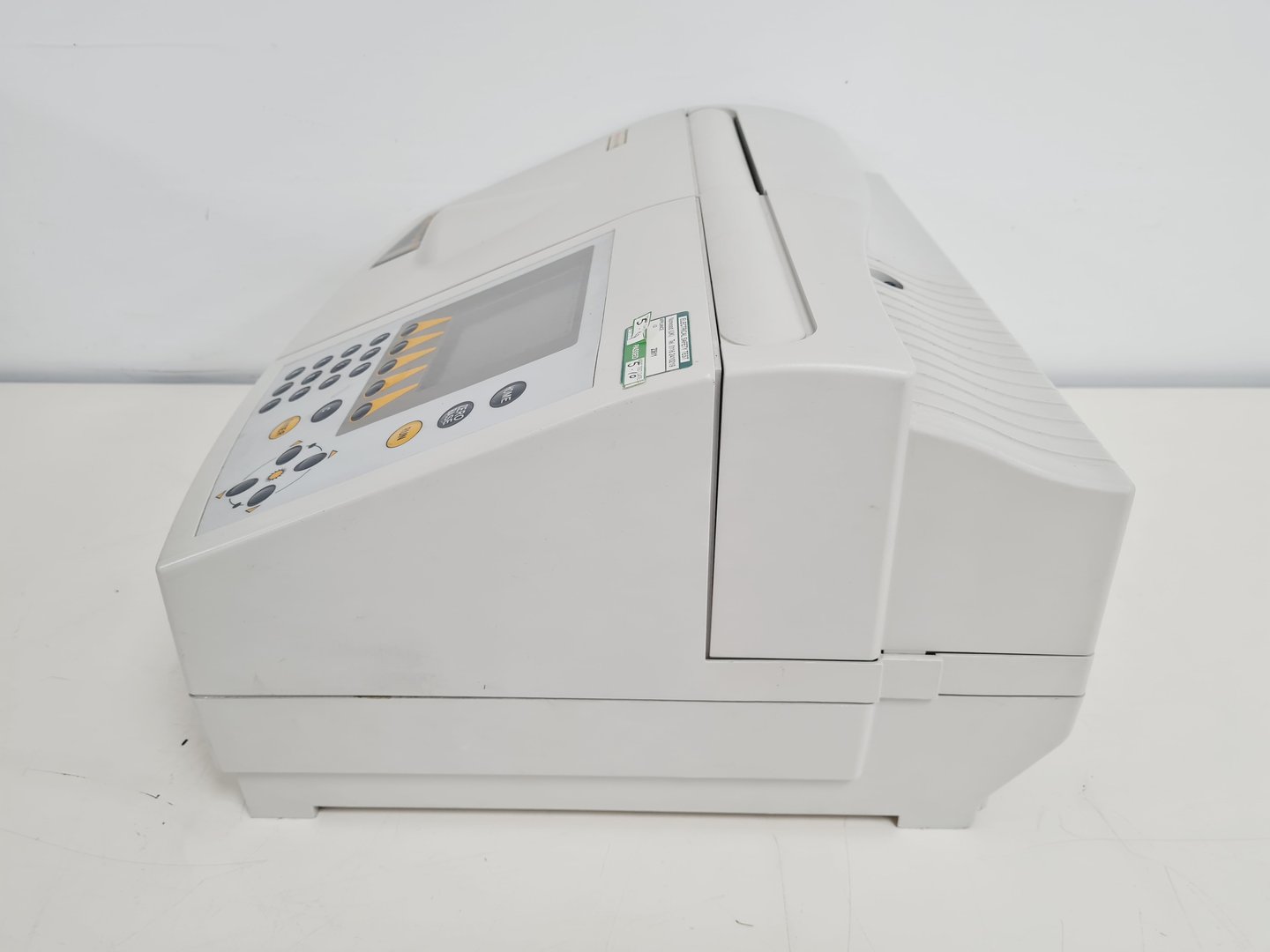 Image of Thermo Scientific Helios Y Gamma UV-VIS Spectrophotometer Lab