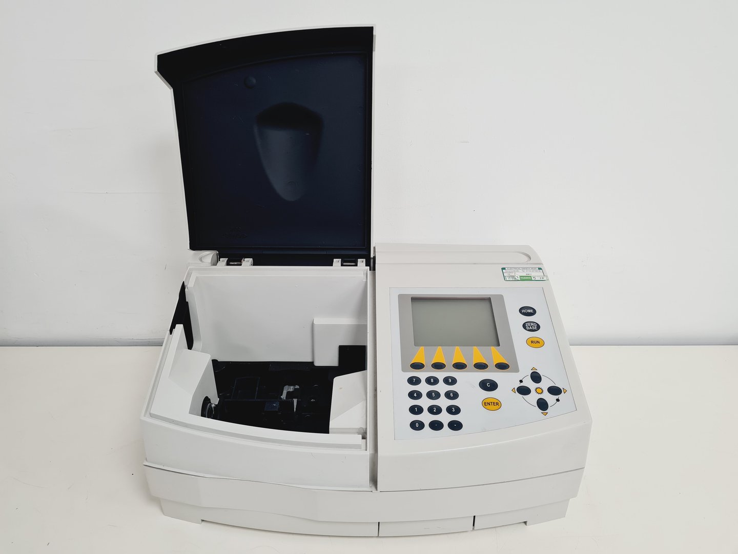 Image of Thermo Scientific Helios Y Gamma UV-VIS Spectrophotometer Lab