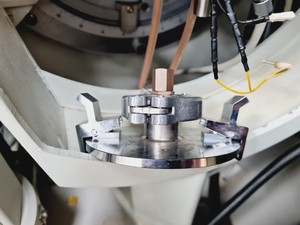 Thumbnail image of  Siemens D5000 X-ray Powder Diffraction (XRD) System Lab