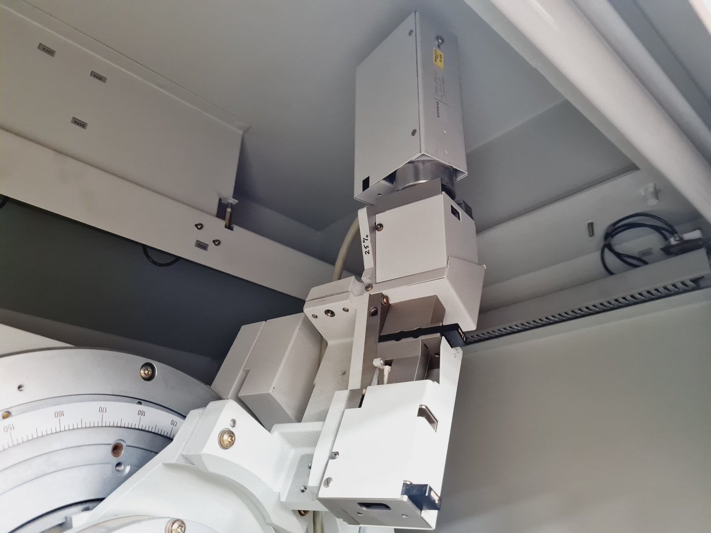 Image of  Siemens D5000 X-ray Powder Diffraction (XRD) System Lab