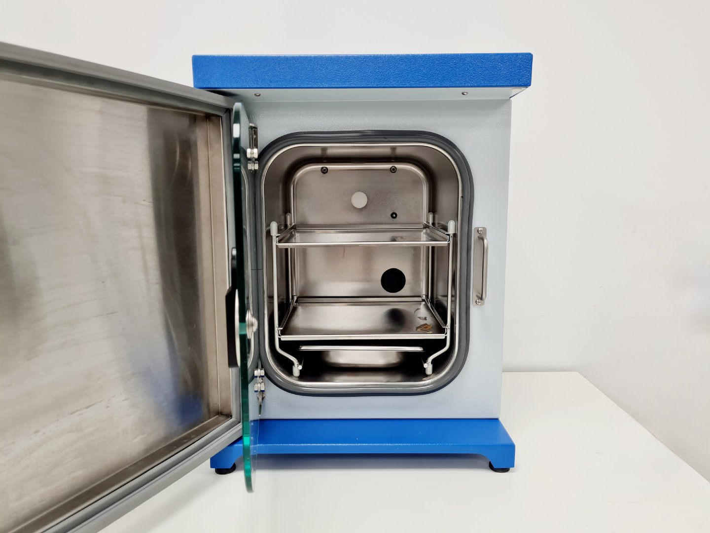 Image of GS Biotech 14L CO2 Incubator