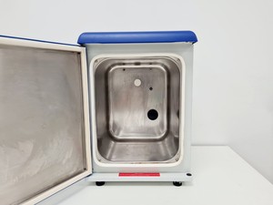 Thumbnail image of New Brunswick Galaxy 14 S CO2 Incubator Lab