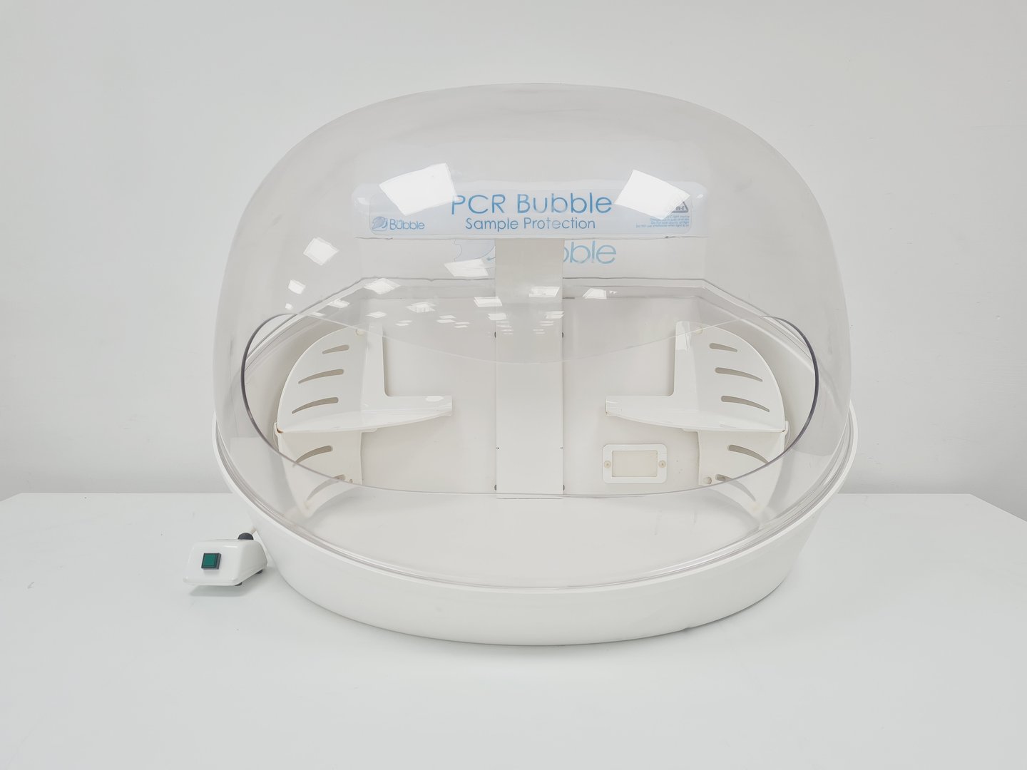 Image of Lab-Bubble Still Air PCR Enclosure - White - BUB-PCR-SA-WHT