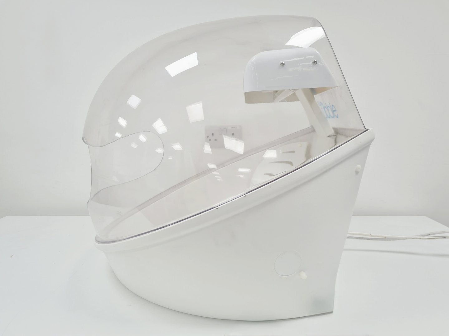 Image of Lab-Bubble Still Air PCR Enclosure - White - BUB-PCR-SA-WHT