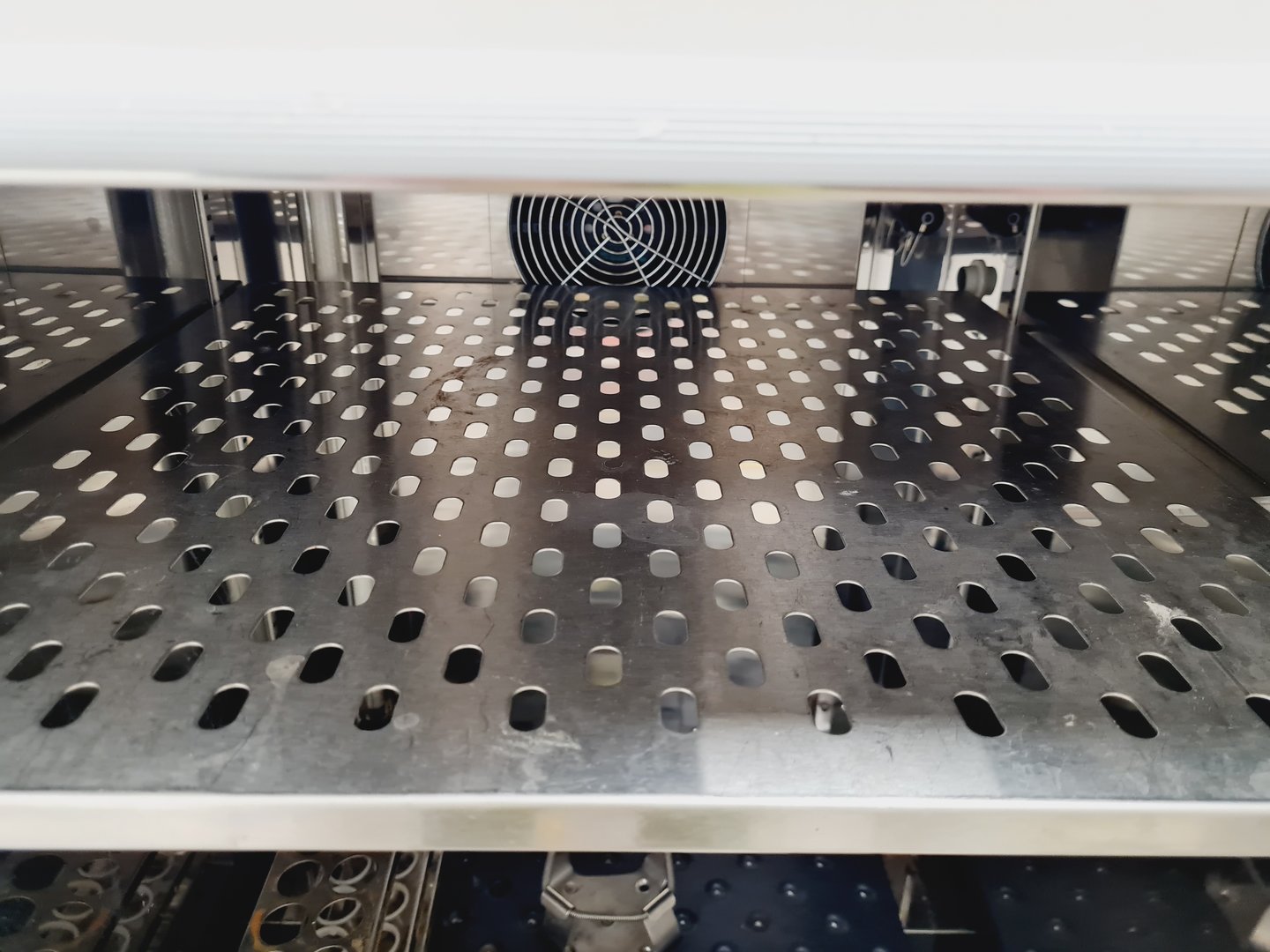 Image of New Brunswick innova 4230 Refrigerated Incubator Shaker Lab