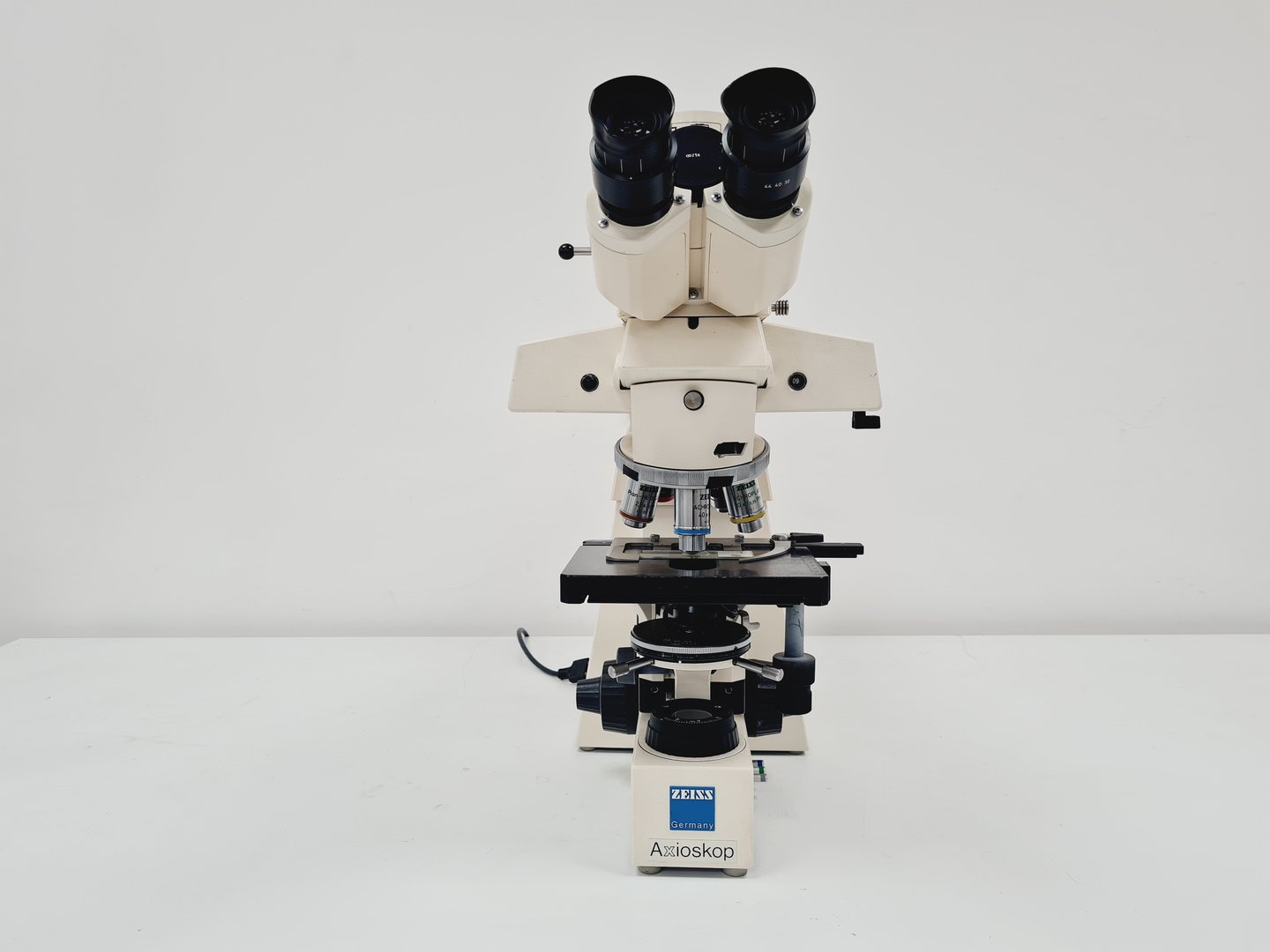Image of Carl Zeiss Axioskop El Einsatz Fluorescence Microscope w/ 5 Objectives