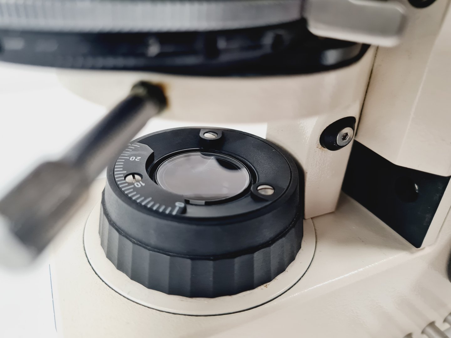 Image of Carl Zeiss Axioskop El Einsatz Fluorescence Microscope w/ 5 Objectives