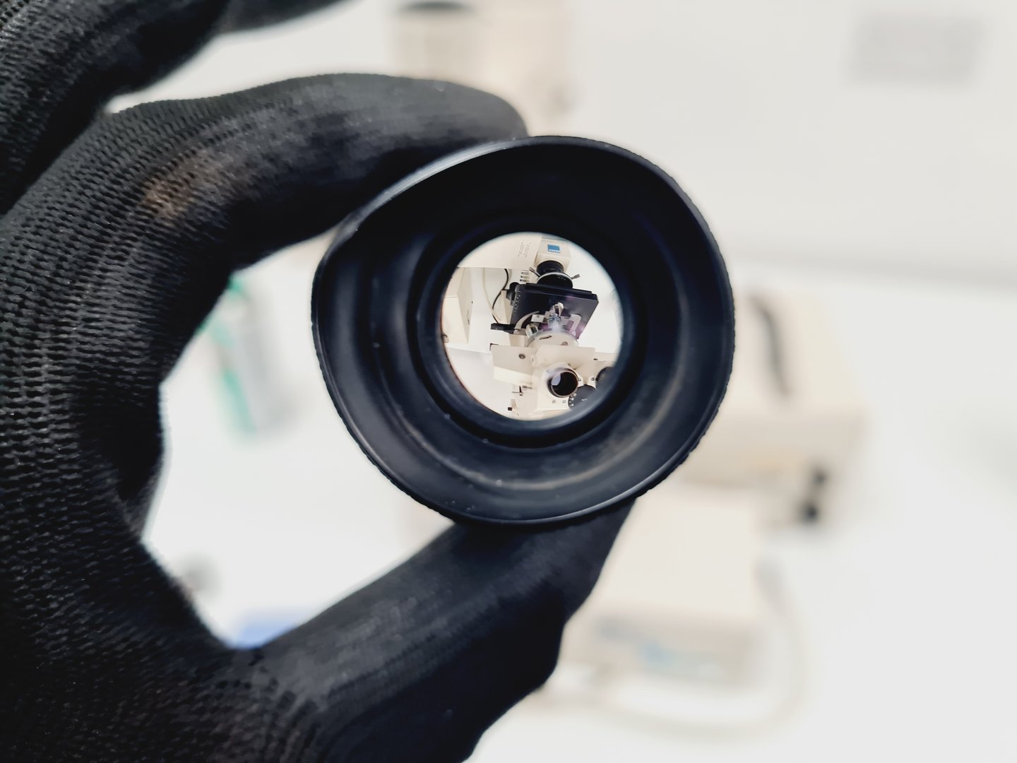 Image of Carl Zeiss Axioskop El Einsatz Fluorescence Microscope w/ 5 Objectives
