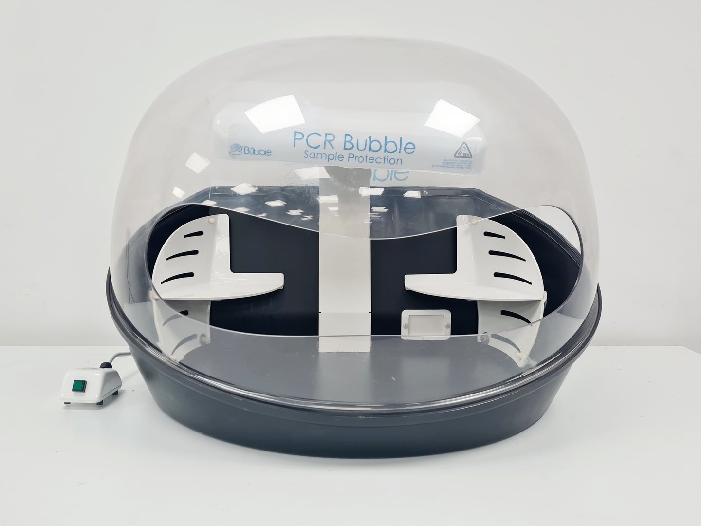 Image of Lab-Bubble Still Air PCR Enclosure - Black  BUB-PCR-SA-BLK