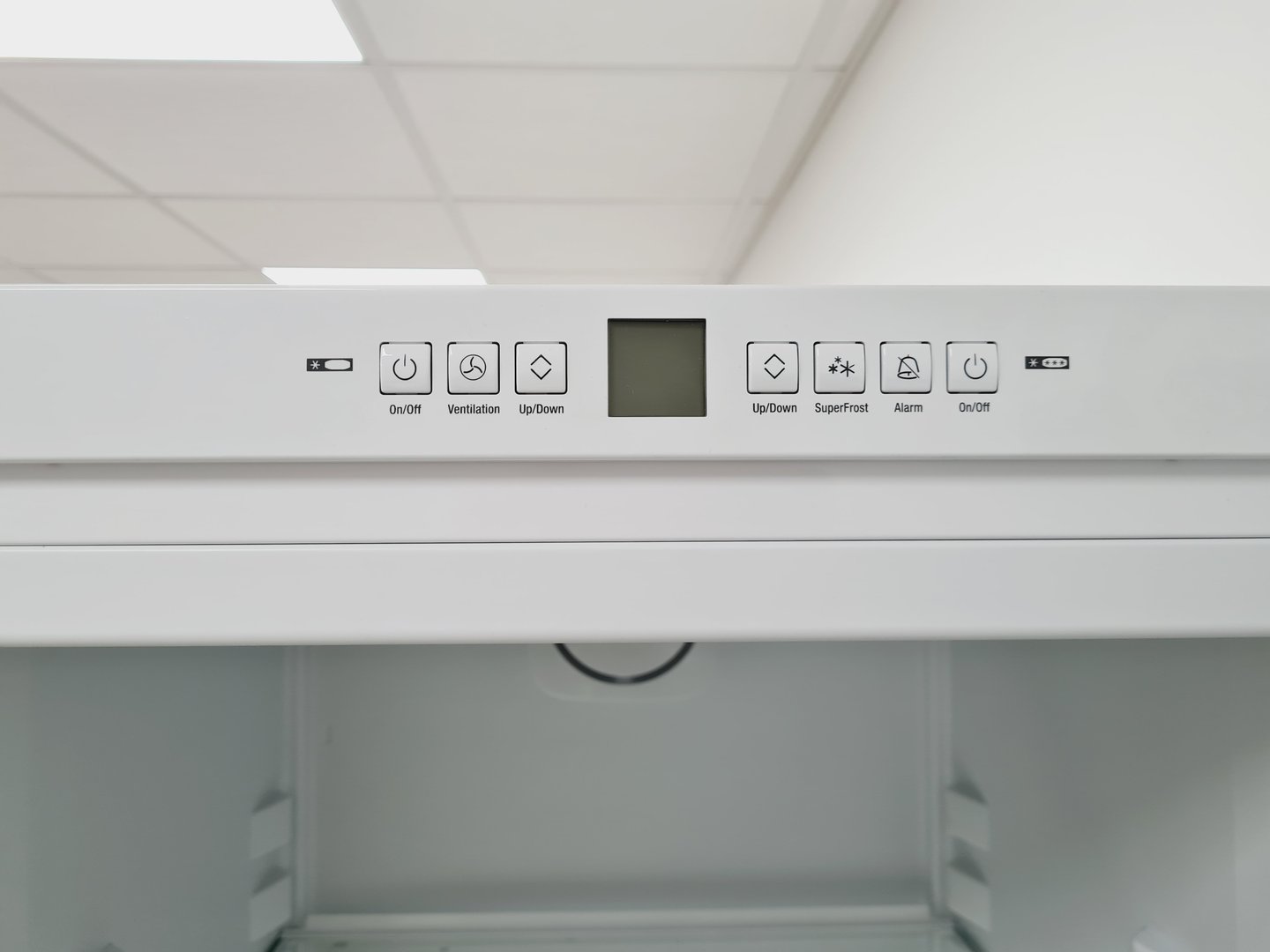 Image of Liebherr CN4713 Frost Free Fridge Freezer 50/50 Lab