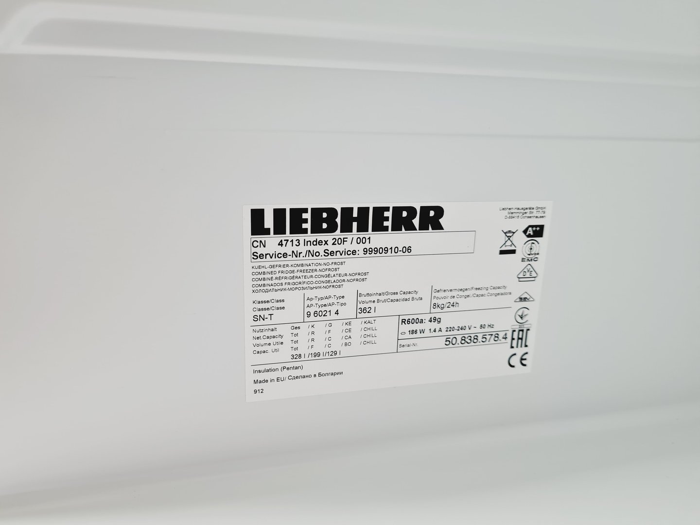 Image of Liebherr CN4713 Frost Free Fridge Freezer 50/50 Lab