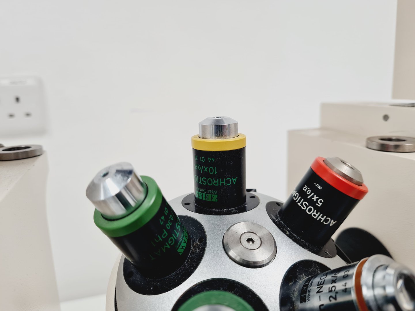 Image of Carl Zeiss Axiovert 35M Inverted Microscope (No Stage or PSU)