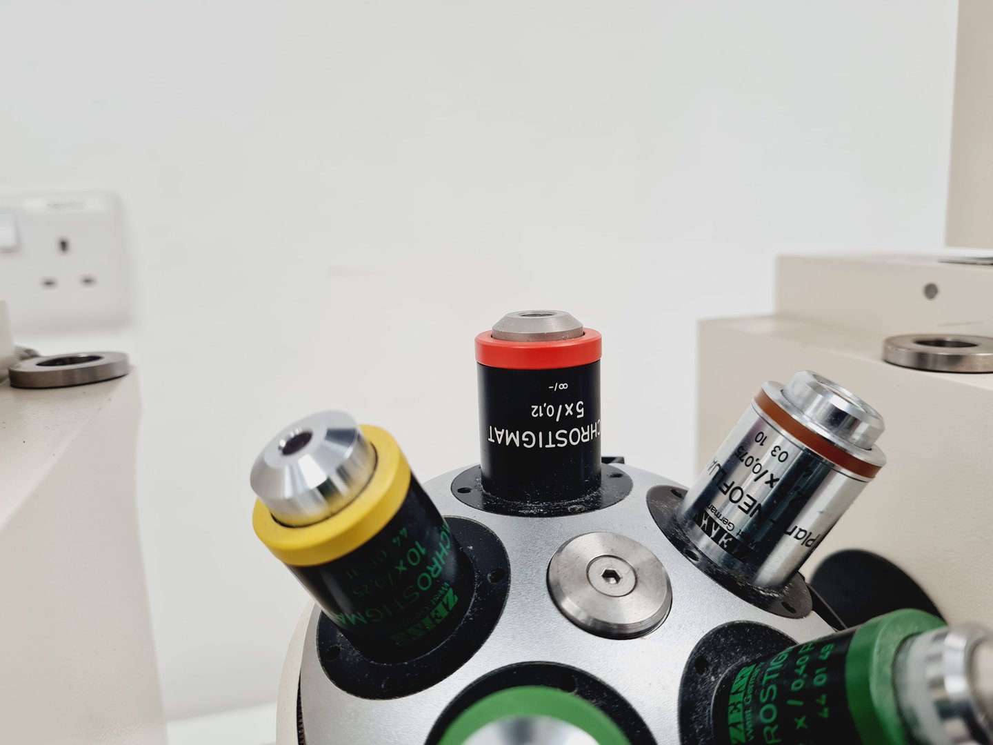 Image of Carl Zeiss Axiovert 35M Inverted Microscope (No Stage or PSU)