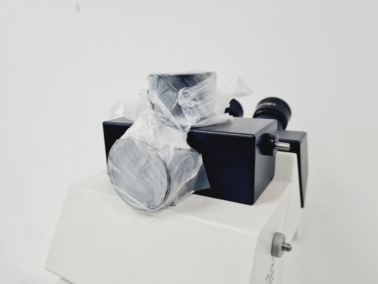Image of Leica Leitz DMRBE Trinocular Research Microscope Spares/Repairs
