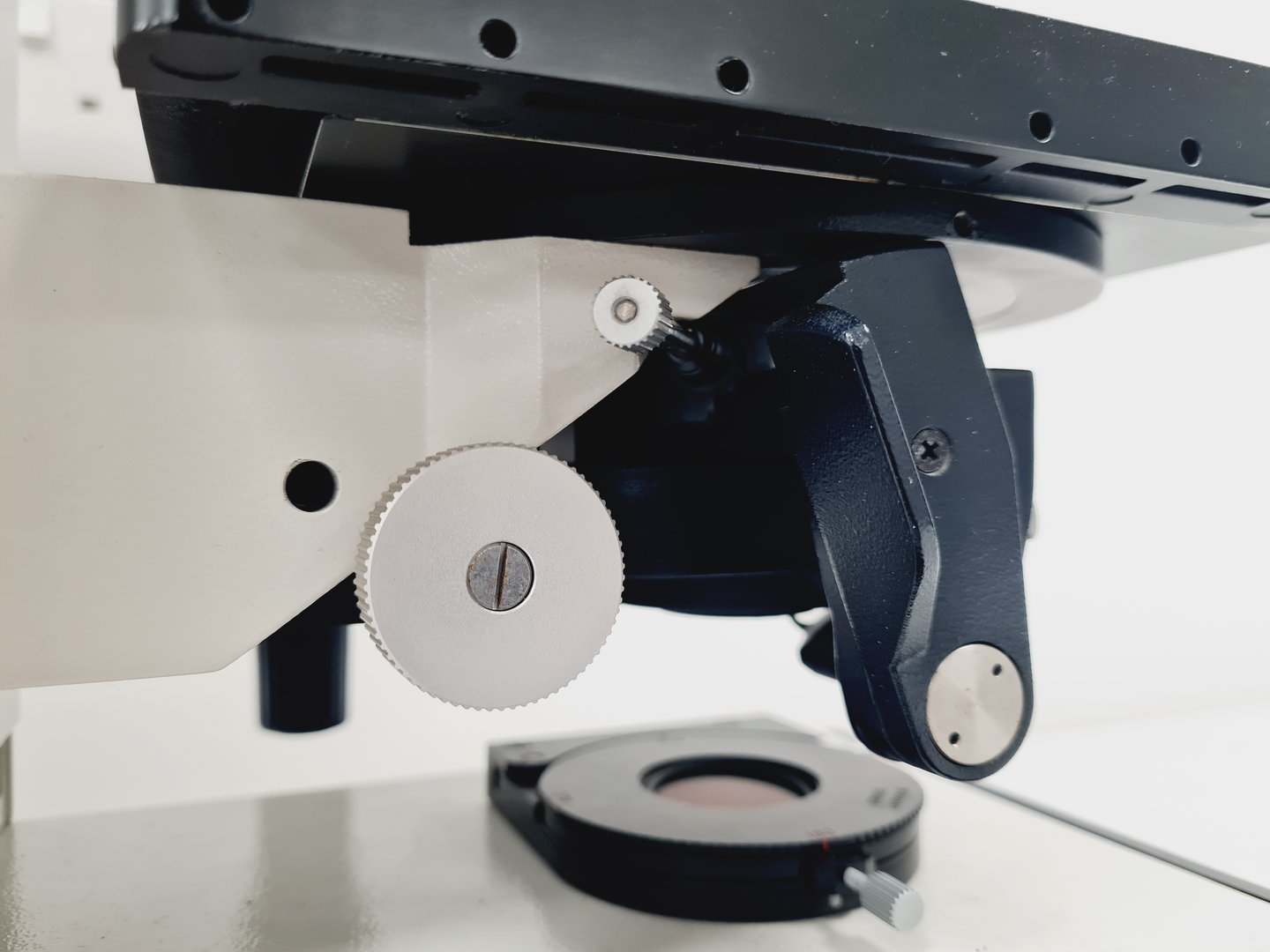 Image of Leica Leitz DMRBE Trinocular Research Microscope Spares/Repairs