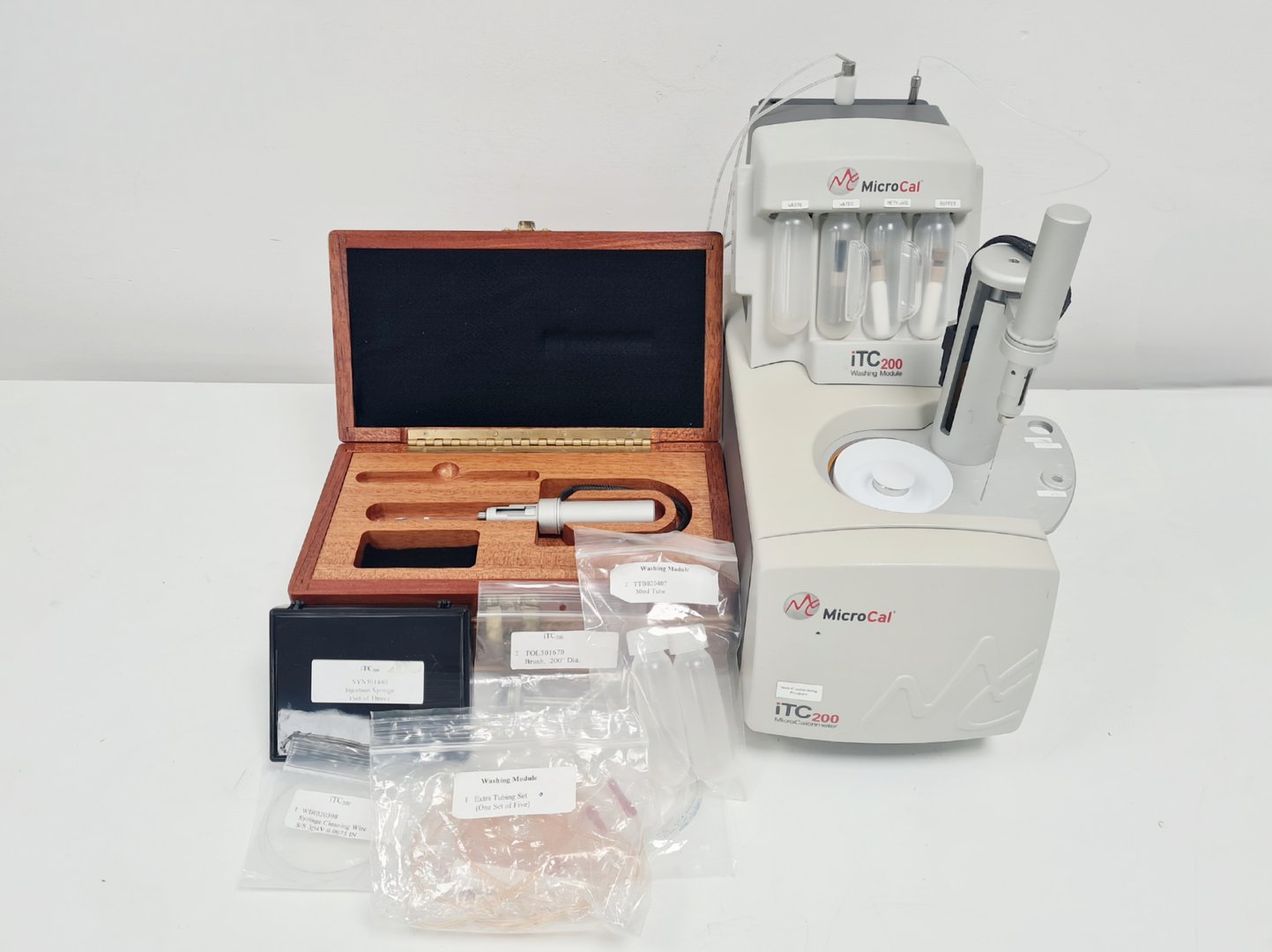 Image of iTC200 MicroCalorimeter w/ iTC200 Washing Module & Accessories Lab Spares/Repair