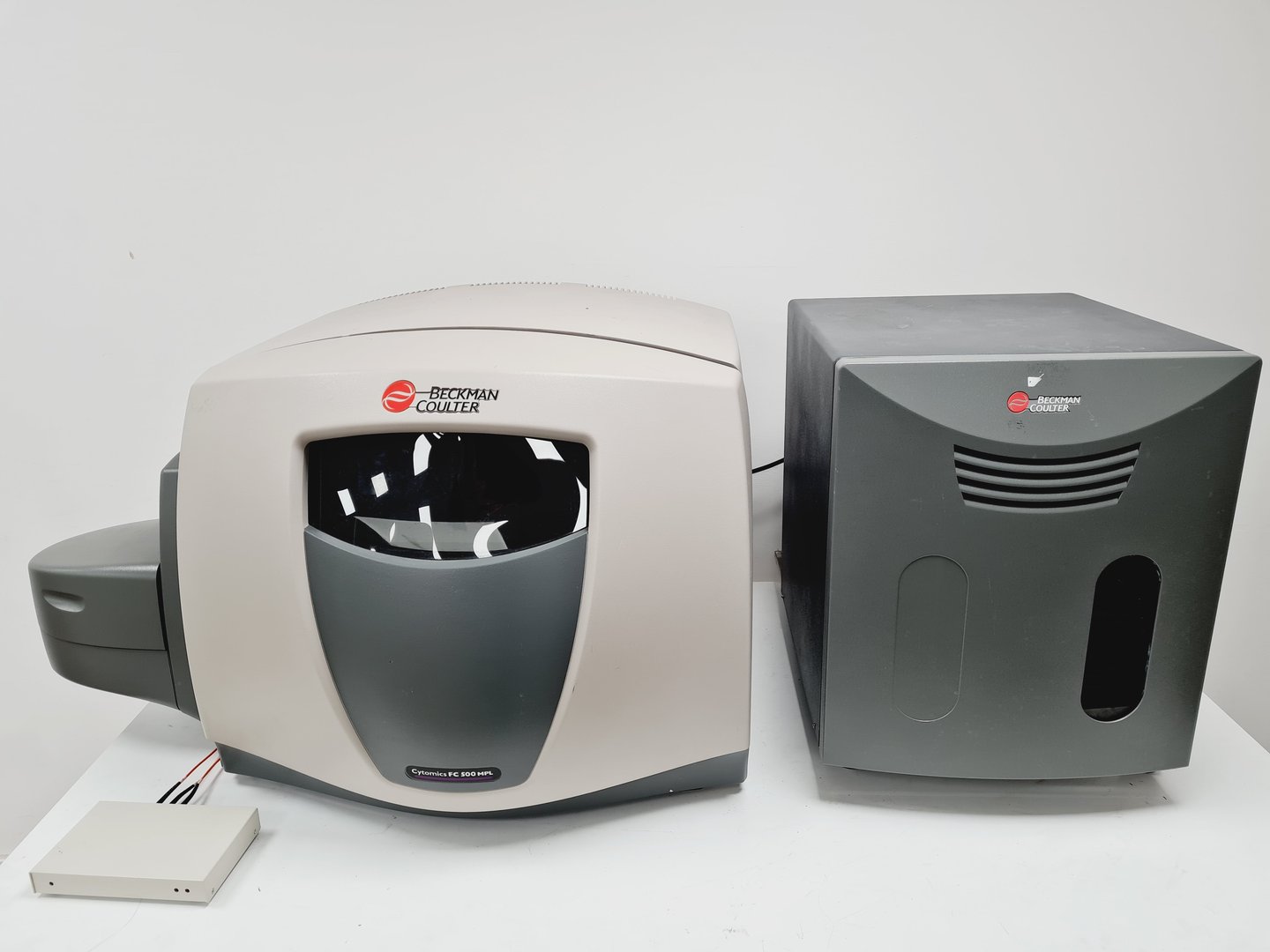 Image of Beckman Coulter Cytomics FC 500 MPL w/ Cytometry UPS Power Supply Faulty