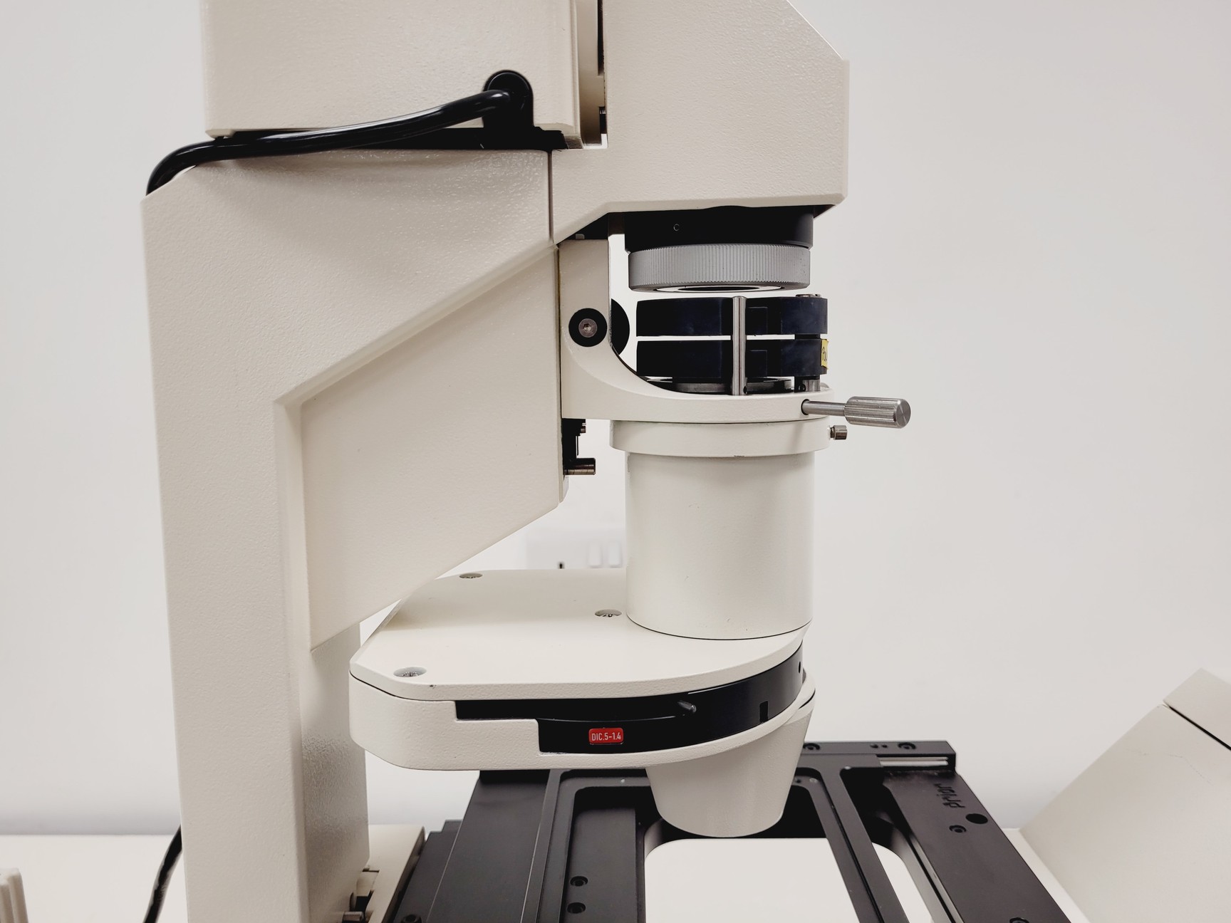 Image of Zeiss Axiovert 135 TV w/ XBO 75, Prior Motorised Stage & Control Lab