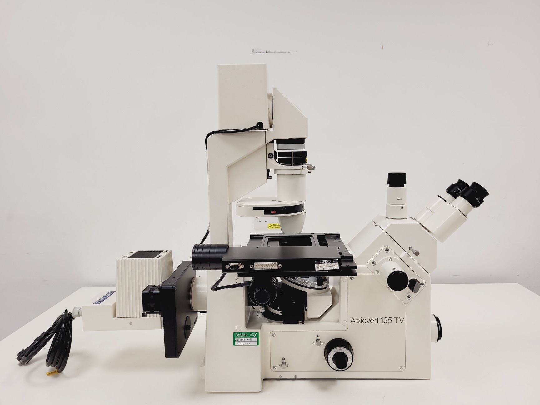 Image of Zeiss Axiovert 135 TV w/ XBO 75, Prior Motorised Stage & Control Lab