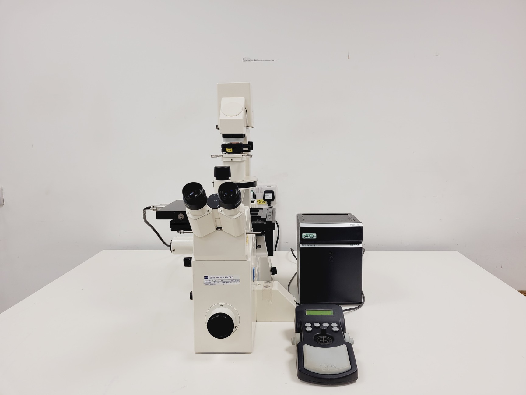 Image of Zeiss Axiovert 135 TV w/ XBO 75, Prior Motorised Stage & Control Lab