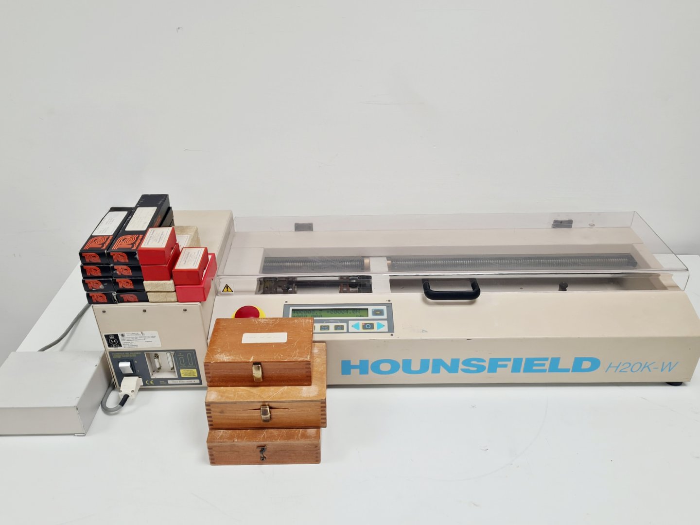 Image of Hounsfield H20K-W Tensometer w/ PSU & Various Parts