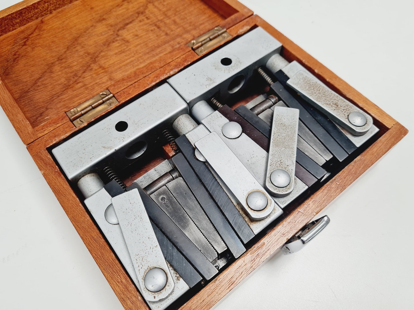 Image of Hounsfield Model H20K-W Tensometer w/ PSU & Various Parts