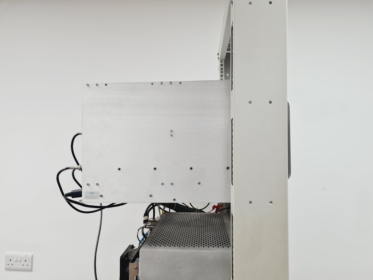 Image of ABB Extrel Mass Spectrometer Quadruple Mass w/ Pumps, Chiller & Various Parts