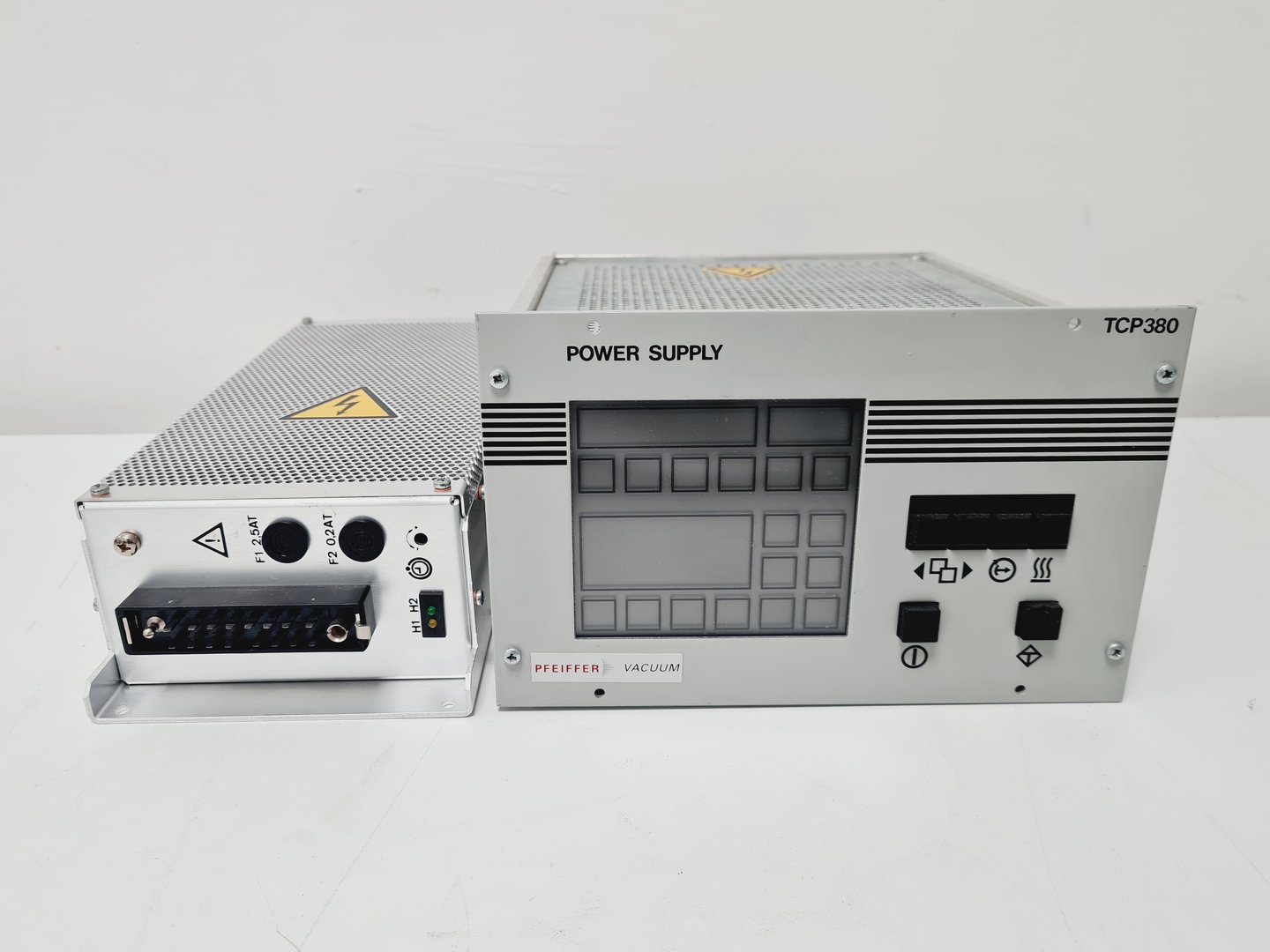 Image of ABB Extrel Mass Spectrometer Quadruple Mass w/ Pumps, Chiller & Various Parts