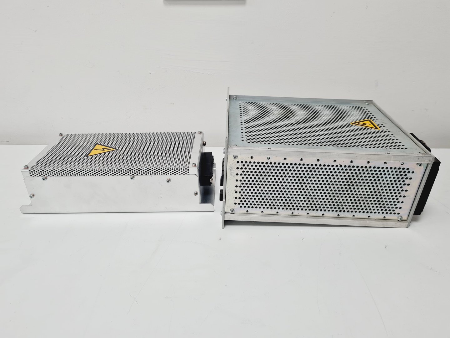 Image of ABB Extrel Mass Spectrometer Quadruple Mass w/ Pumps, Chiller & Various Parts