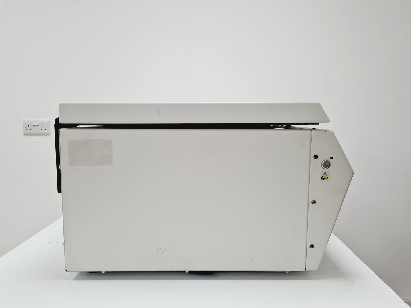 Image of Beckman Coulter Allegra 6R Refrigerated Centrifuge Lab Spares/Repairs