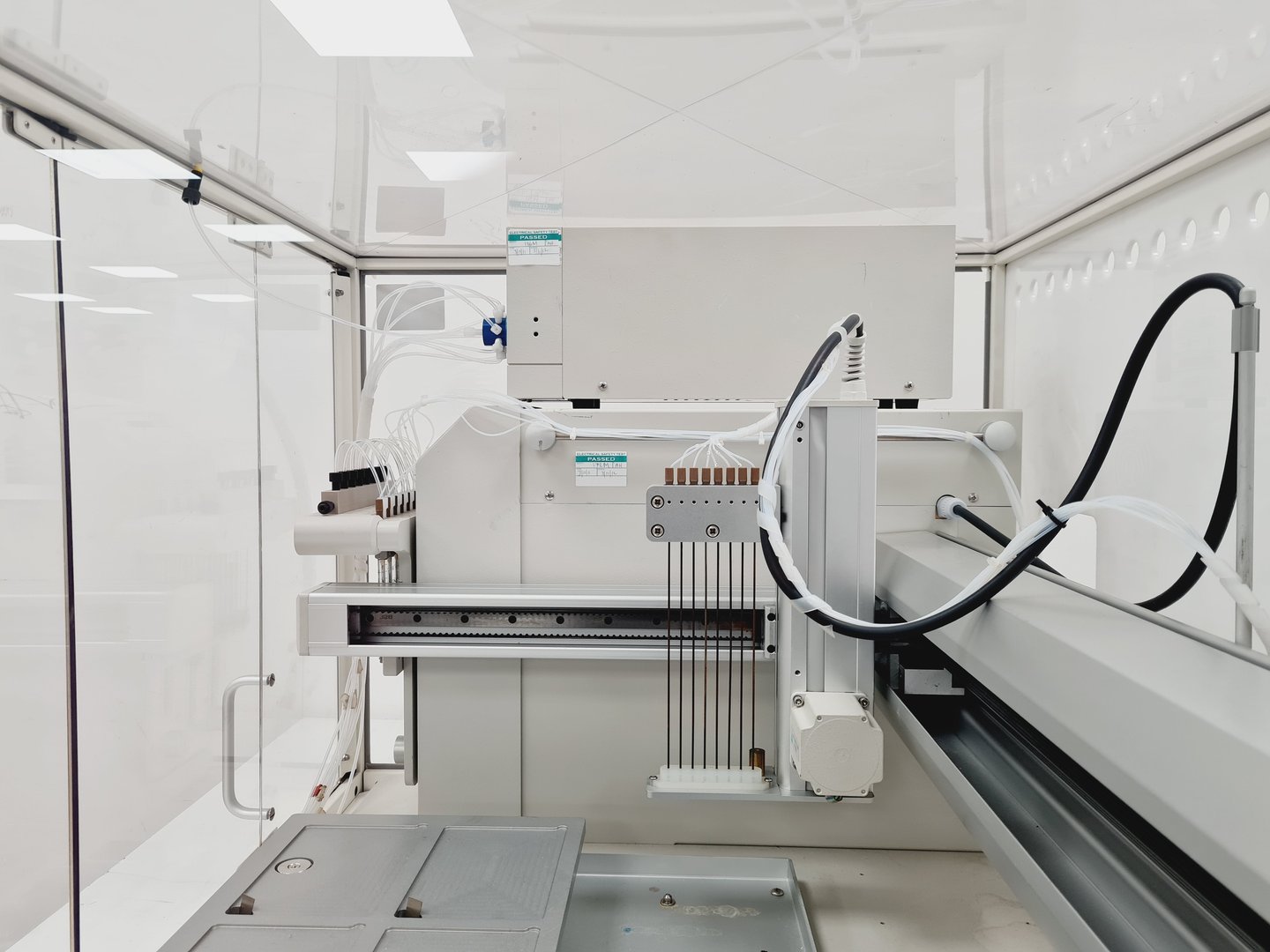 Image of Amersham Biosciences Ettan Digestor System, 215 Liquid Handler, VALVEMATE