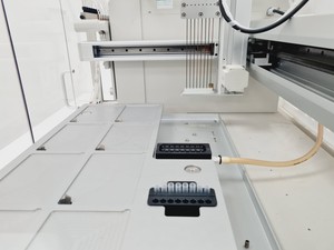 Thumbnail image of Amersham Biosciences Ettan Digestor System, 215 Liquid Handler, VALVEMATE