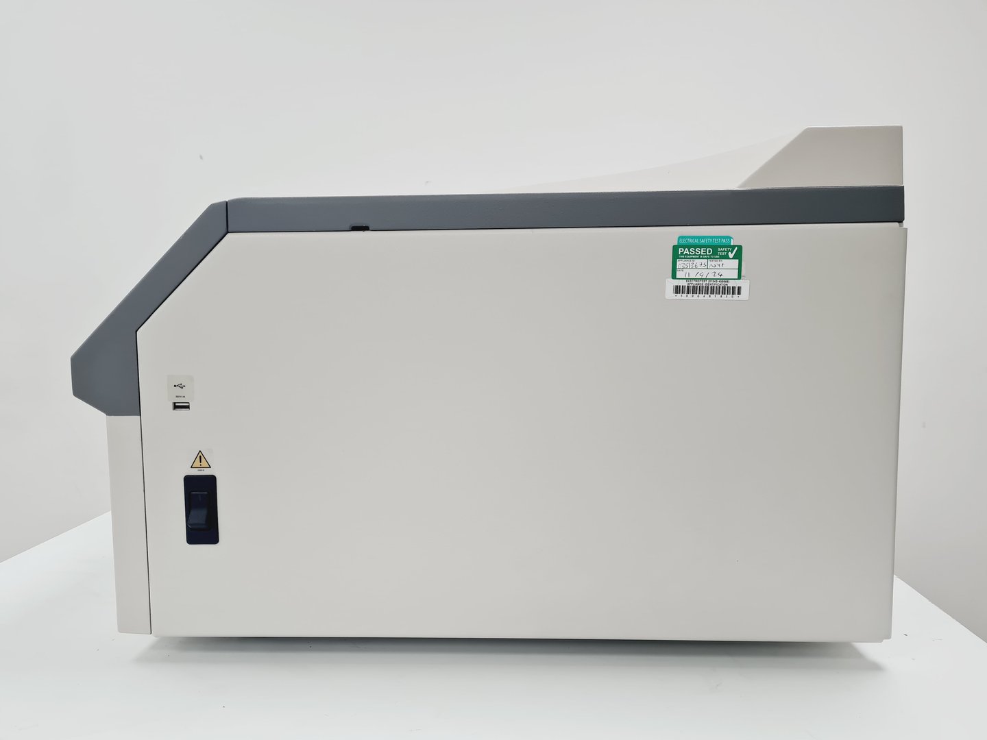 Image of Beckman Coulter Optima MAX-XP Ultracentrifuge Lab