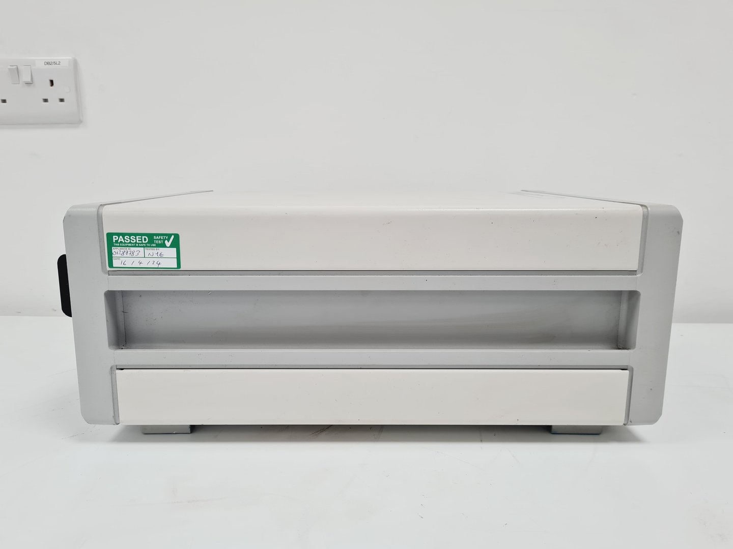 Image of Oxford Cryosystems Model 600 Series Cryostream Cooler Controller Lab