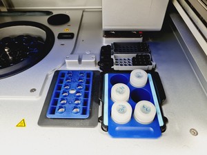 Thumbnail image of Qiagen QIAcube Automated DNA / RNA Purification Robot Lab Spares/repairs