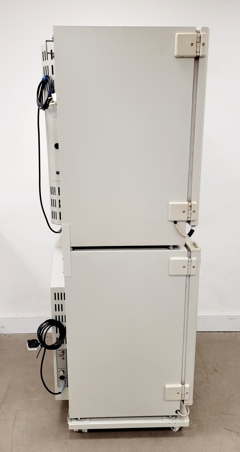Image of Sanyo CO2 Incubator Double Stack MCO17-AIC/MCO-18AIC Lab