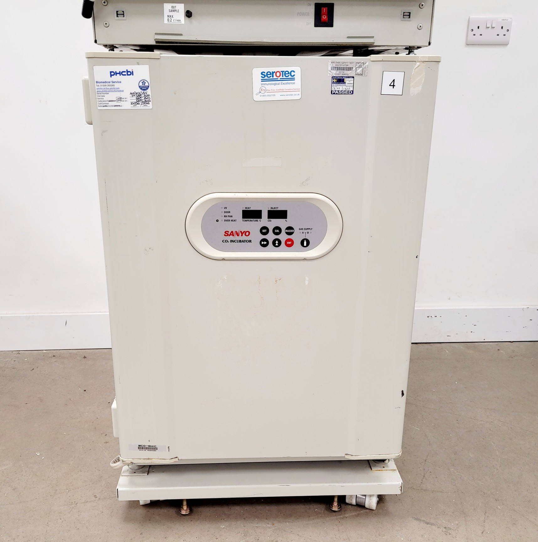 Image of Sanyo CO2 Incubator Double Stack MCO17-AIC/MCO-18AIC Lab