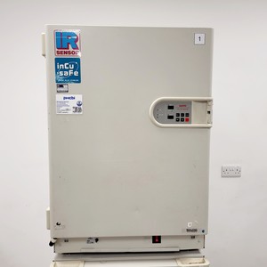 Thumbnail image of Sanyo CO2 Incubator Double Stack MCO17-AIC/MCO-18AIC Lab
