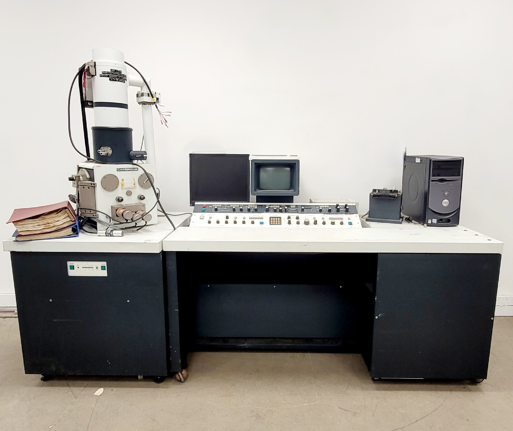 Image of Cambridge Stereoscan 200 SEM Scanning Electron Microscope Lab